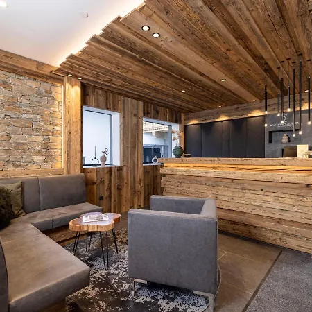 Penthouse Small 17 By Interhome Διαμέρισμα *