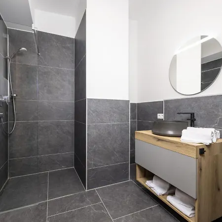 דירה Penthouse Small 17 By Interhome סול